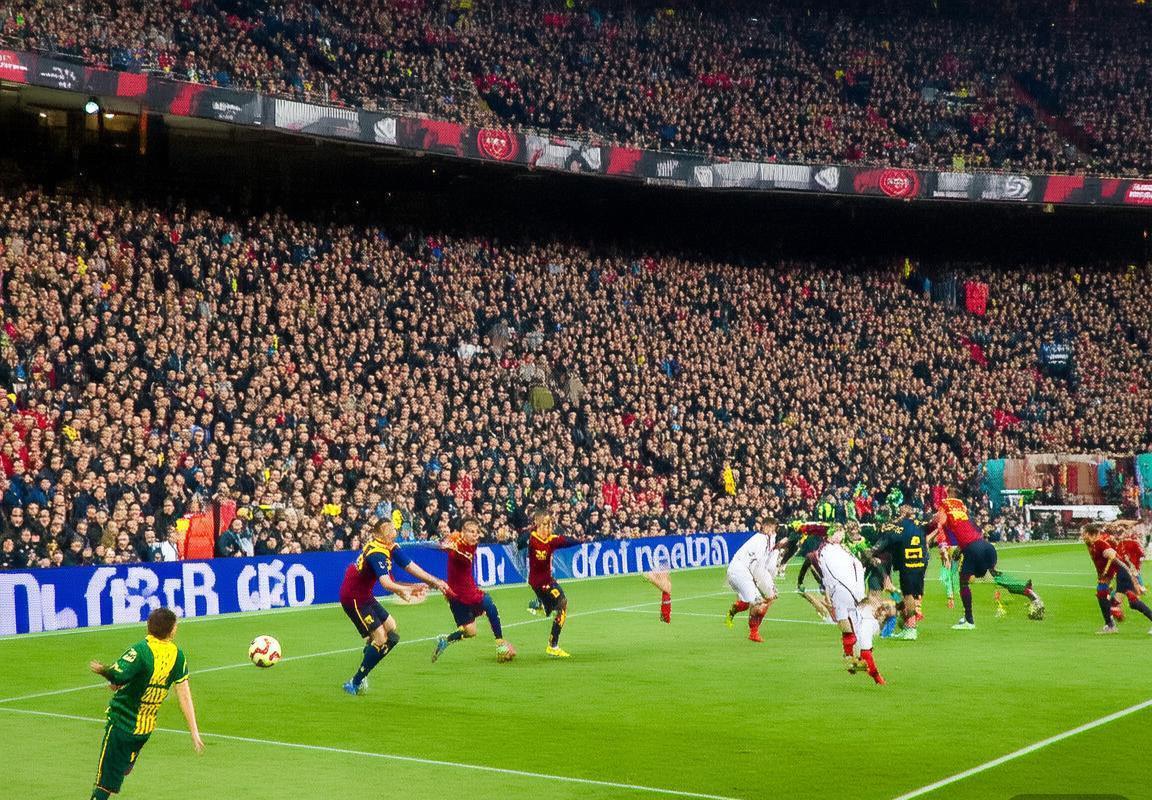 巴塞罗那VS瓦伦西亚：巅峰对决，32回合激战火花四溅(图1)